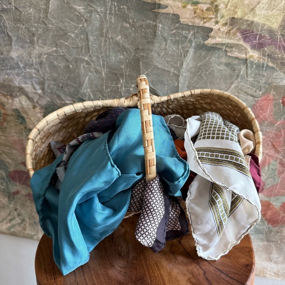 Vintage Silk Handkerchief Lot - Picture 2 of 9